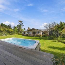Tauranga Home - Swimming spapool, Hotel in Omanawa