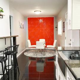 Cozy 1BR • Rainfall Shower • Fireplace • Parking