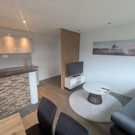 Bright 2-room first-floor apartment with private entrance