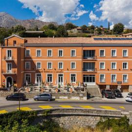 Grand Hôtel de la Scala، فندق في كالاكوتشا