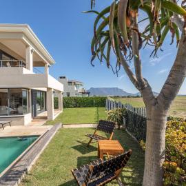Kite Surfers Beach Villa