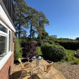 Greenbanks 2 Damerham Self Catering, hotell i Damerham