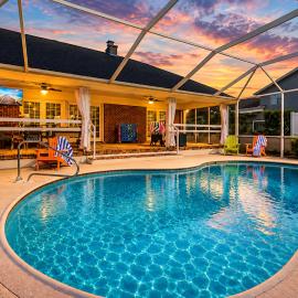Across from IMG Academy - Private Pool & Game Room - Sleeps 10