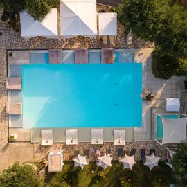 Nefeli Hotel