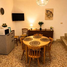 Maison typique à Caloveto - Calabria – hotel w mieście Caloveto