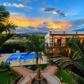 Hotel Pliosaurio Campestre, hotel din Villa de Leyva