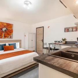 Fully equipped studio