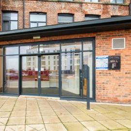Leeds Victoria Riverside Apartments – hotel w mieście Hunslet