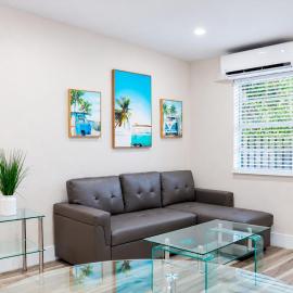 Flamingo Beach House, מלון בדניה ביץ'