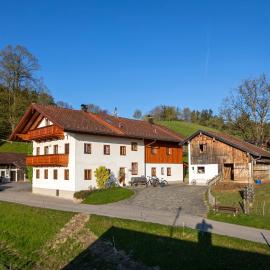 Ferienwohnung Fritzenwenger, hotel i Übersee