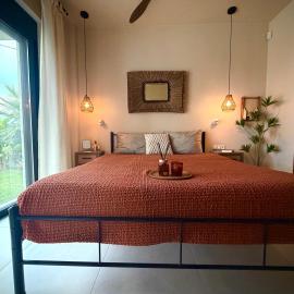 Rastoni 1 Sea View Suite with shared pool, hotel em Melíssion