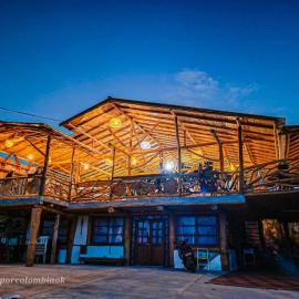 CABAÑAS GUACARi