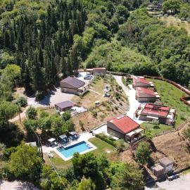 L'ALBEROCASA Eco Residence, ξενοδοχείο σε Calenzano