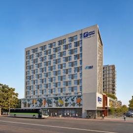 Holiday Inn Express Perth Cockburn Central by IHG