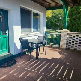 Ferienhaus mit Terrasse und Garten - 10 Minuten von Templin, hotel di Milmersdorf