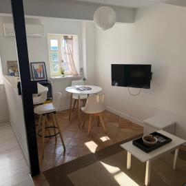 Studio confortable en plein centre proche gare & commerces