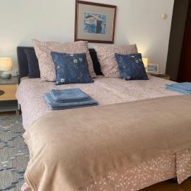 Wielki Błękit Apartament z salonem i dwiema sypialniami, gwarantowany free parking
