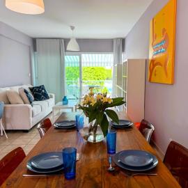 Zima Cove Calm Coastal Oasis, hotel in Limassol