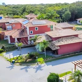 Casa em condomínio com piscina, aceita Pet, Búzios