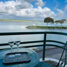 La loge en baie โรงแรมในแซ็งต์-วาเลรี-ซัวร์-ซอมม์