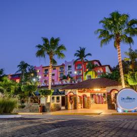 Decameron Los Cocos Guayabitos, Ramada All-Inclusive Resort, hotelli kohteessa Rincon de Guayabitos