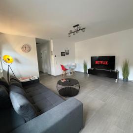 London- Apartment in Homburg-Modern, Neu & Elegant