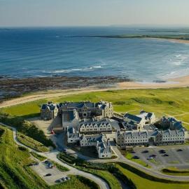 Trump International Golf Links & Hotel Doonbeg Ireland, hótel í Doonbeg