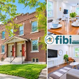 St. Louis Family Retreat w/ Crib, Pets & Parking, hotel di Saint Louis