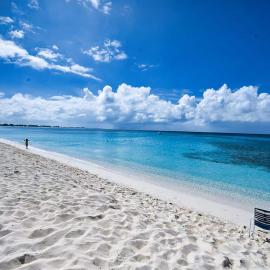 Beach Paradise - 1 Bedroom Home