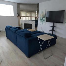 Furnished Downtown Suite w Private Balcony, Master Ensuite & Laundry