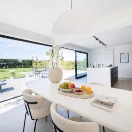Villa Awans Luxury stay for 6 with Pool