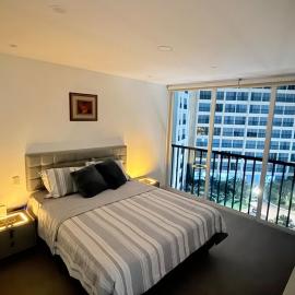 Modern and comfortable apartment with ocean views – hotel w mieście Punta Blanca