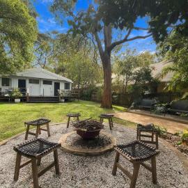 Pearl Beach House - 2 min to sand & sea - 2 semis