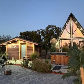 A-Frame In Corbu, hotel Corbuban