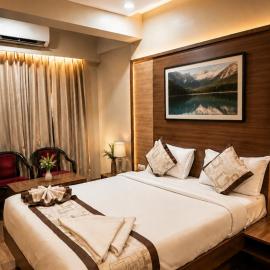 Hi-Way Inn By Mahadev, hotel u gradu Dombivli