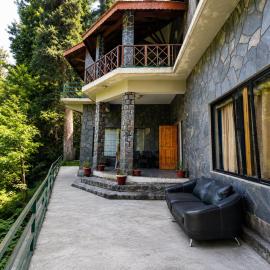 2 rooms luxious suite in main nathia gali