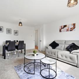 #221 The Knowle Haven - Solihull Stay-Sleeps 4, hotel di Knowle