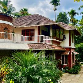 Avocado Orchards - Home Stay, hotelli kohteessa Kenichira
