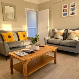 Centrally Located Town House - Pass the Keys