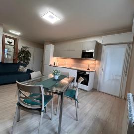 Appartamento Vista sul Castello - con garage privato gratuito, отель в Риволи