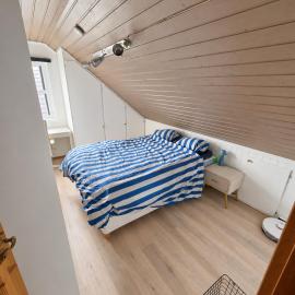 Room in Trondheim, Heimdal, Lundåsen - Bus to town every 5 minutes, готель у місті Тронгейм