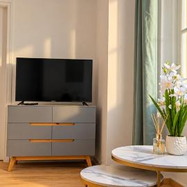 Sauna et appartement de 50 M2 avec cuisine neuve plus terrasse de 40 m2