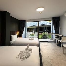 Karon Palace, hotell i Karon Beach