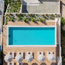 Spacious 3BR Flat Swimming Pool & Direct Beach Access