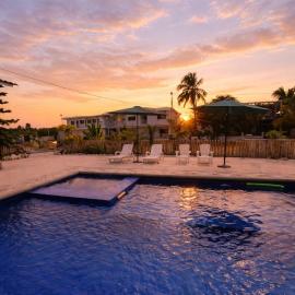 Hosteria La Veleta, Playas