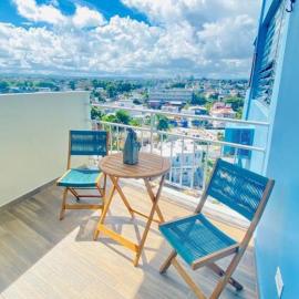 Starfish Oceanview Beach Block BALCONY Ocean and City View