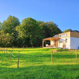 Tiny house Na louce, hotel i Náchod