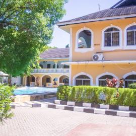 Manyatta Azure Diani Beach Hotel
