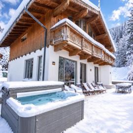 Exclusive Alpine chalet in Niederau, hotel sa Kropfrad