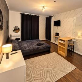 CityNest O5 Midnight Marble Suite